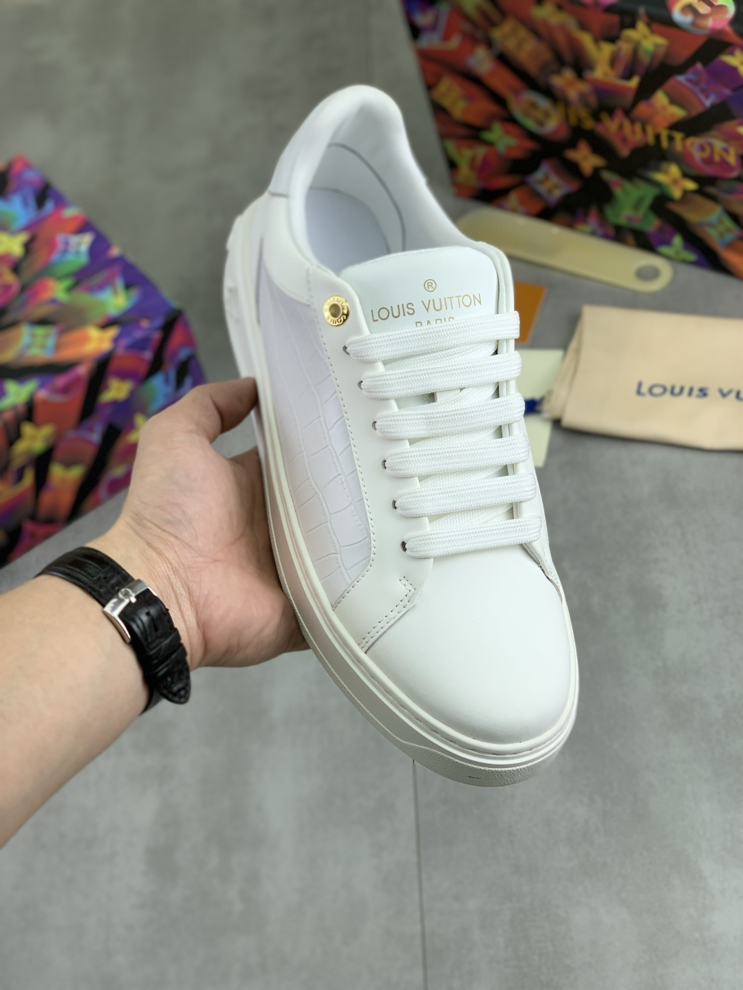 NO:665100,[Real price] High-quality cowhide [Louis Vuitton] LV official website's latest casual and fashionable men's shoes are simple and elegant, exclusive for trendy men. Unique official website's latest brand elements are original decoration, fashionable and generous, the fabric is made of original denim, comfortable and breathable mesh lining cowhide feet. The official website specifies wear-resistant casual outsole, classic actual shooting color 5 colors optional code number 38-44 full set of packaging, louis vuitton, louis vuitton, cowhide19860909【实价】高品质牛里【路易威登】lv官网最新款休闲时尚男鞋爆款版型简洁大气,潮男专属.独有的官网最新品牌元素原版装饰,时尚又大方,面料采用原版牛仔布 舒适透气网布内里牛皮垫脚 官网指定耐磨休闲大底,经典款实物拍摄颜色5色可选码数38-44 全套包装,,louis vuitton,louis vuitton,cowhide,Men's shoes