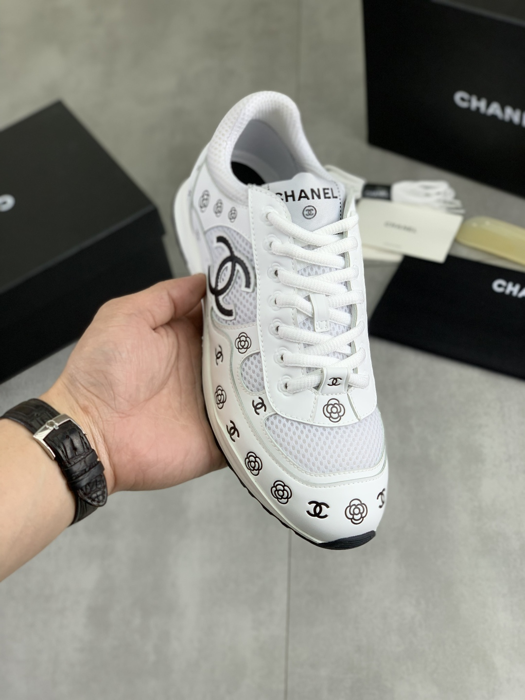 NO:690306,[Real price] Couple model Chanel - Ch@nel new spring and summer sports shoes. Made of Italian imported cow suede calfskin with color matching. Multiple color matching + reflective edge design. Breathable and comfortable lining. Fashionable and must-have sizes. Female 35-42 Male 38-46. 6 colors available. Full package, chanel, sneakers, cowhide19860909【实价】情侣款 香奈儿- Ch@nel 春夏新款运动鞋 面料意大利进口牛反绒拼色小牛皮而成 多种拼色+反光边料的设计感 透气舒适内里 时髦精必入码数女35-42 男38-46 6款颜色可选 全套包装,,chanel,sneakers,cowhide,Men's shoes