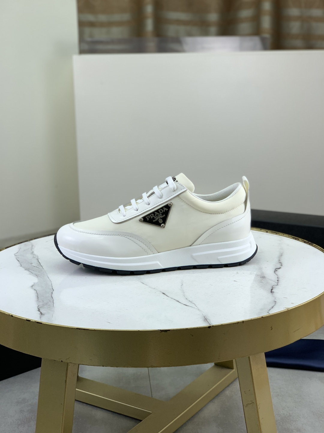 NO:831609,Actual price, top version, popular models on the official website, trendy brands (Prada) mainly promote popular models, avant-garde and versatile fashionable men's shoes, private version molding, cowhide surface splicing 11.. Stylish and simple, original imported cowhide lining and cowhide feet; the atmosphere and personality are more fashionable, eye-catching and pursuing class. It will subvert old ideas and be a must-have for fashionistas who want to spend time with you! Must keep it for yourself!  Tall and comfortable TPU foam outsole, high-end quality workmanship. Size 38-44 (45 customized) 6 colors available.,, prada, prada, cowhide19860909实价 顶级版本 官网爆款上市, 潮牌（普拉达Prada）主推爆款,前卫百搭时尚男鞋私版开模,牛皮面拼接11..时尚干脆、原版进口牛皮内里牛皮垫脚；大气个性更潮更抢眼更追求档次,它将颠覆旧念,与您共度时尚潮人必备! 必自留 ! 高大上的舒适TPU发泡大底,高端品质做工.码数38-44（45定做）6色可选.,,prada,prada,cowhide,Men's shoes