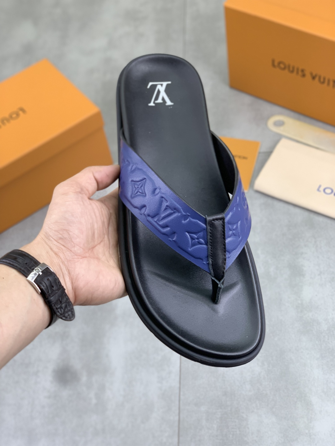 루이비통 신발 83875 Louis Vuitton Shoes