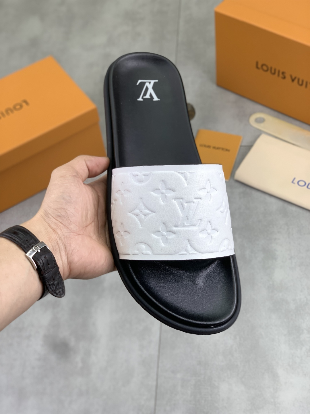 루이비통 신발 83893 Louis Vuitton Shoes