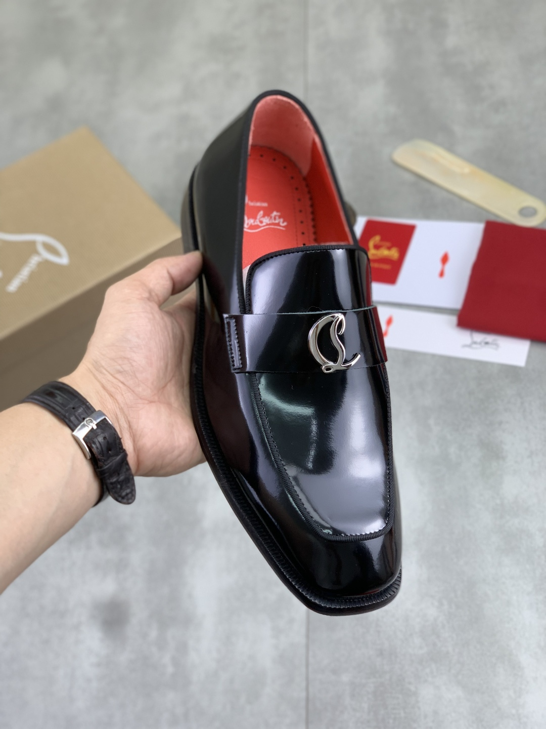NO:834537,Real price high version CL red sole series top purchasing original series / Italian imported cowhide, imported genuine leather lining, completely 1:1, original sole provided by the original factory, exclusive movable molded sole super comfortable, original factory single goods, high quality, can be entered and exited at will, welcome to compare code number: 38-44 (45 46 can be customized),,cowhide19860909实价 高版本 CL红底系列顶级代购原单系列/意大利进口牛皮全,进口真皮里,完全1比1,鞋底原厂特供原版底,独家活动成型底超级舒适,原厂跟单货,高品质,可随意进出,欢迎对比码数: 38-44（45 46可以定做）,,cowhide,Men's shoes