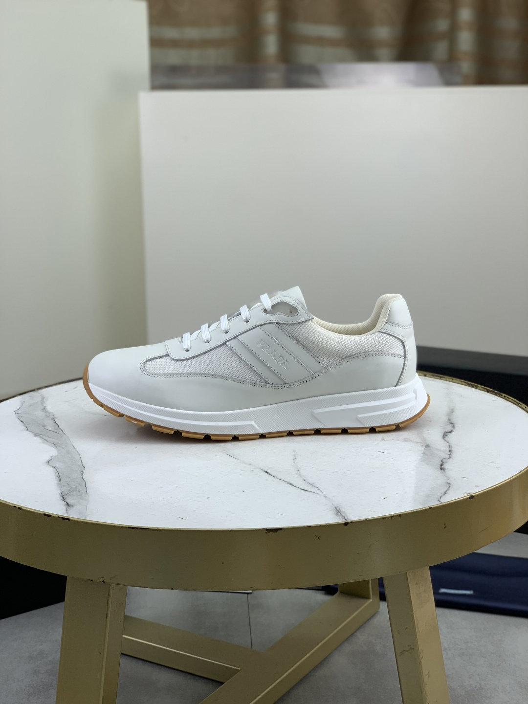 NO:853427,Actual price, top version, popular models on the official website, trendy brands (Prada) mainly promote popular models, avant-garde and versatile fashionable men's shoes, private version molding, cowhide surface splicing 11.. Stylish and simple, original imported cowhide lining and cowhide feet; the atmosphere and personality are more fashionable, eye-catching and pursuing class. It will subvert old ideas and be a must-have for fashionistas who want to spend time with you! Must keep it for yourself!  Tall and comfortable TPU foam outsole, high-end quality workmanship. Size 38-44 (45 customized) 6 colors available.,, prada, prada, cowhide19860909实价 顶级版本 官网爆款上市, 潮牌（普拉达Prada）主推爆款,前卫百搭时尚男鞋私版开模,牛皮面拼接11..时尚干脆、原版进口牛皮内里牛皮垫脚；大气个性更潮更抢眼更追求档次,它将颠覆旧念,与您共度时尚潮人必备! 必自留 ! 高大上的舒适TPU发泡大底,高端品质做工.码数38-44（45定做）6色可选.,,prada,prada,cowhide,Men's shoes