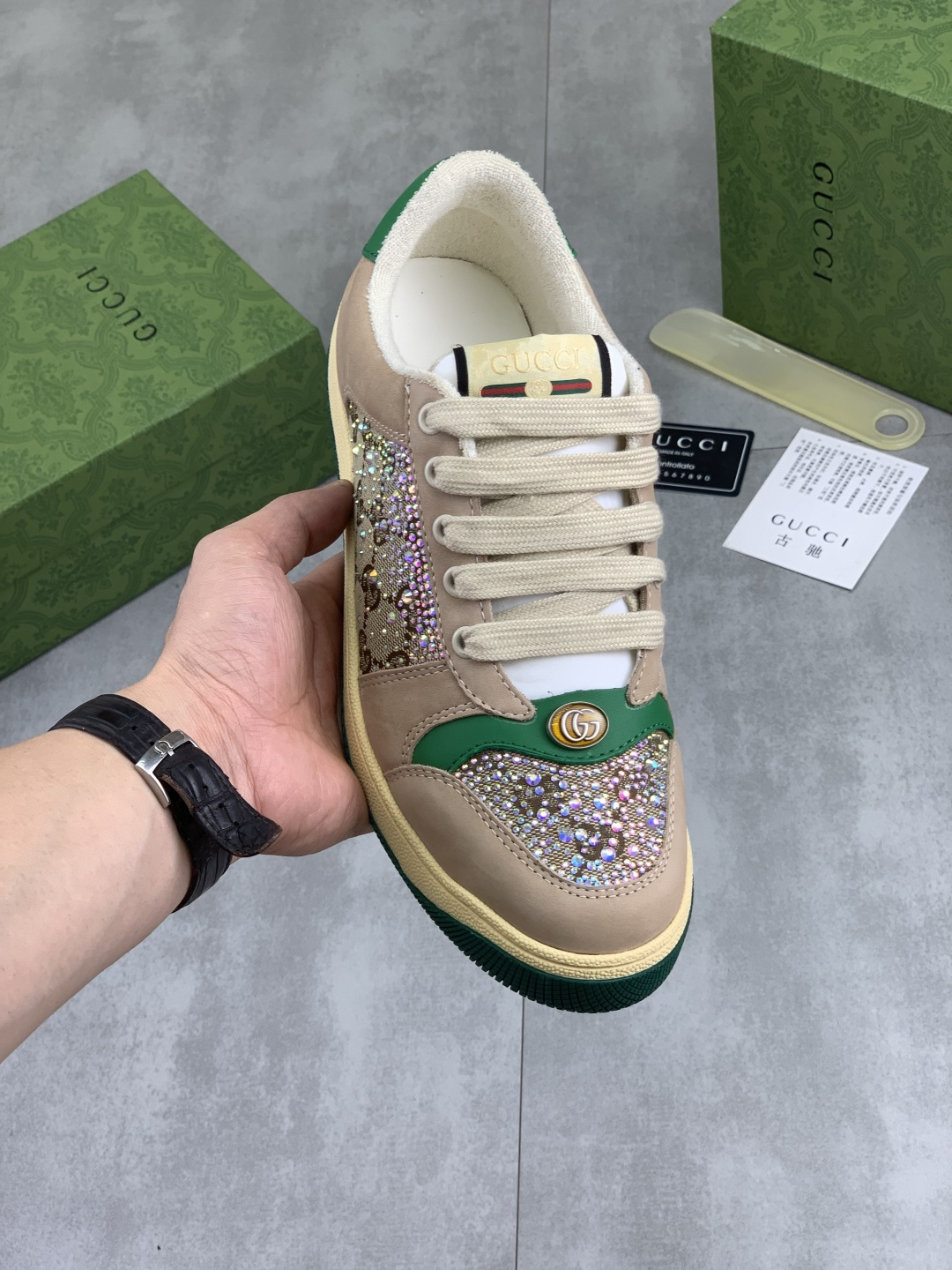 NO:898491,[Real Price] High-quality Gucci————Upgraded version of the GG series distressed casual dirty shoes catwalk model, the original developed high version. Original molded metal double G...Gucci original pattern webbing...exclusive color-grabbed cowhide fabric, original terry cloth is delicate, soft and more comfortable and breathable. Sheepskin foot pads, midsole lasting method, private mold stamped two-color original TPU outsole matching packaging, couple model, women's model 35-40  Men's 38-45,,gucci,cowhide,sheepskin19860909【实价】 高品质 Gucci————升级版GG系列做旧休闲小脏鞋走秀款原版开发高版本 原版开模金属双G……Gucci原版纹织带……专属擦色牛皮面料,原版毛巾布里细腻柔软更舒适透气羊皮垫脚,中底套楦做法 私模钢印双色原版TPU大底配套包装 情侣款 女款35-40 男款38-45,,gucci,cowhide,sheepskin,Men's shoes