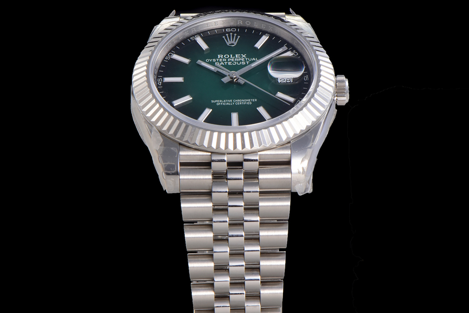 NO:944306,The newly launched Rolex Automatic Mechanical Movement Datejust Series 126331 Men's Datejust Watch, 41 mm in diameter. 1. Equipped with an exclusive integrated movement with no card and the same as the original version, the power can truly reach 72 hours. The movement factory is developed according to the original movement, and all parts are reproduced according to the original 11, which is the strongest version of the movement in the market. 2. The entire watch is made of 904L stainless steel / the ring is electroplated with real platinum, and the entire watch accessories are common with the original version.  3. Literally uses the original Rolex technology to develop a bowl-type dial at a ratio of 1:1. The surface color and surface bottom appearance are consistent with the original. 4. The water chestnut lines on the bezel and the electroplated real platinum bezel are truly consistent with the original version. WKD is a factory that only makes the best and most high-quality products without card, rolex.19860909全新推出 劳力士自动机械机芯日志型系列126331男士日志型腕表,41毫米直径. 1.搭载独家与原版一致无卡度一体机芯,动力真正做到72小时,机芯厂按原版机芯开发,所有零件按原版11复刻,为市场最强版本机芯,没有之一. 2.整表904L精钢 /圈口电镀真白金,整表配件做到与原版通用. 3.字面使用原装劳力士技术1:1开发的碗盖型表面盘,表面色,表面底部外观均与原装一致 4.圈口菱角线条加上电镀真白金圈口真正做到与原版一致. WKD一家只为做最好最精品无卡度产品的工厂,,rolex,Watch