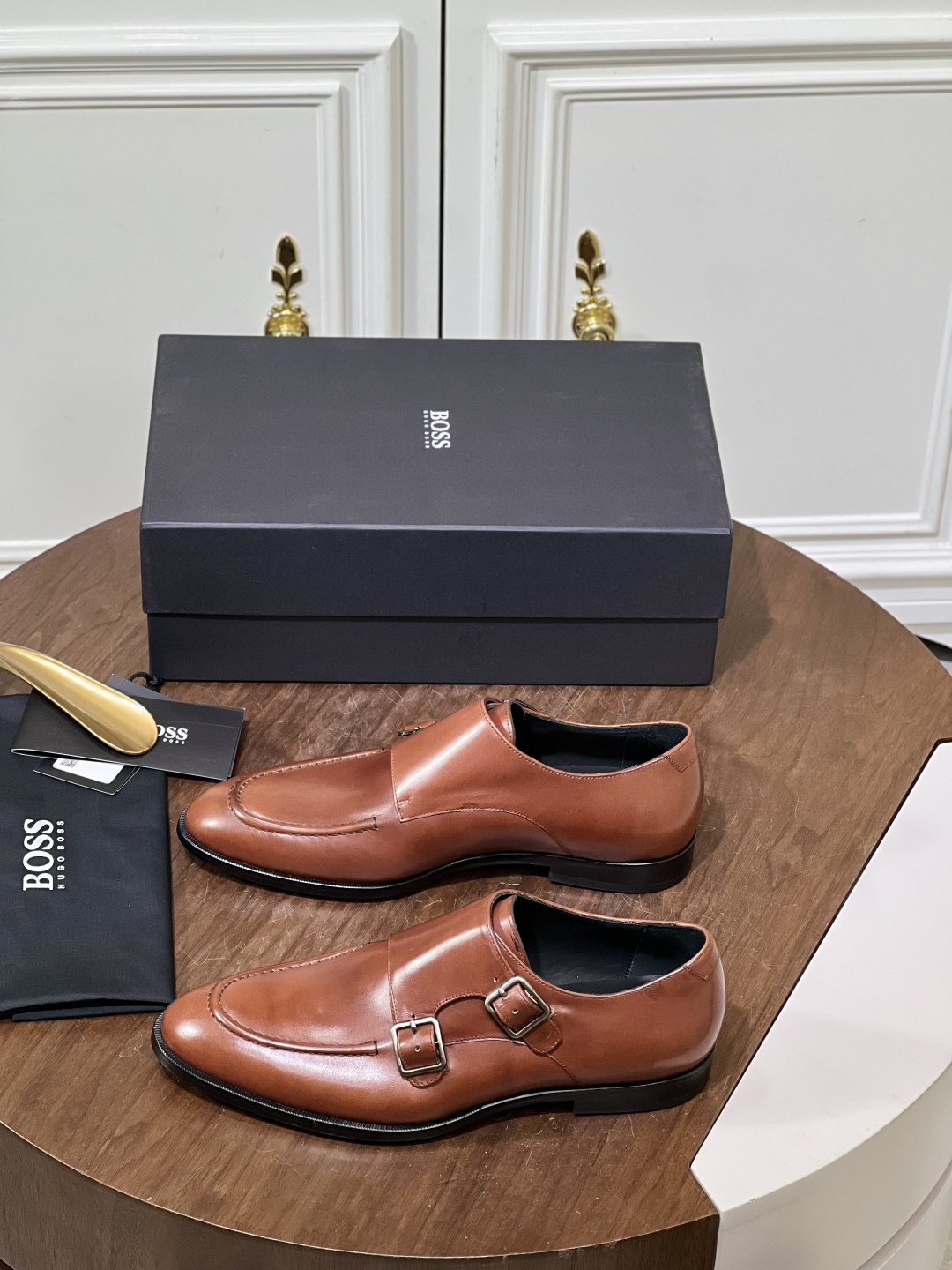 NO:850353,New real-life Boss high-end men’s leather shoes!  Original genuine top quality goods Original imported cowhide Imported cowhide lining Cowhide foot pads Original genuine leather outsole~ Standard leather shoe size 38-46 500,,cowhide,Leather soles19860909新款实拍Boss 高端男士皮鞋！ 原单正品顶级货 原版进口牛皮进口牛皮内里牛皮垫脚原版真皮大底～ 标准皮鞋码数38-46 500,,cowhide,Leather soles,Men's shoes