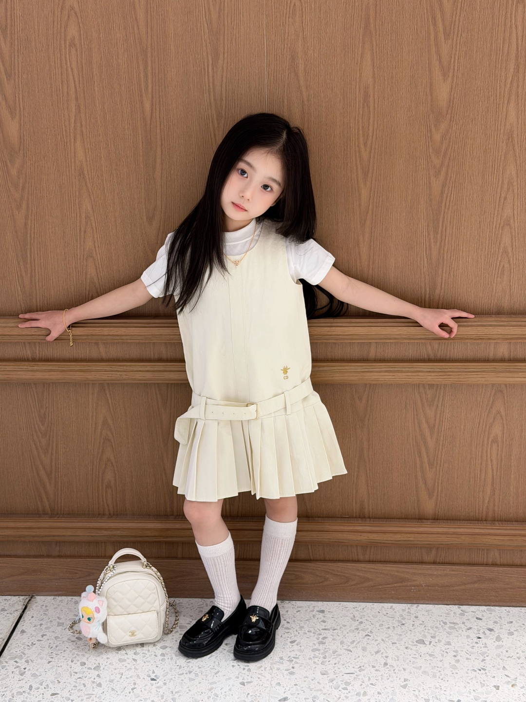 Vestido de tirantes de estilo dulce y genial con diseño único, interpretando la estética de niños de alta gama en prima…