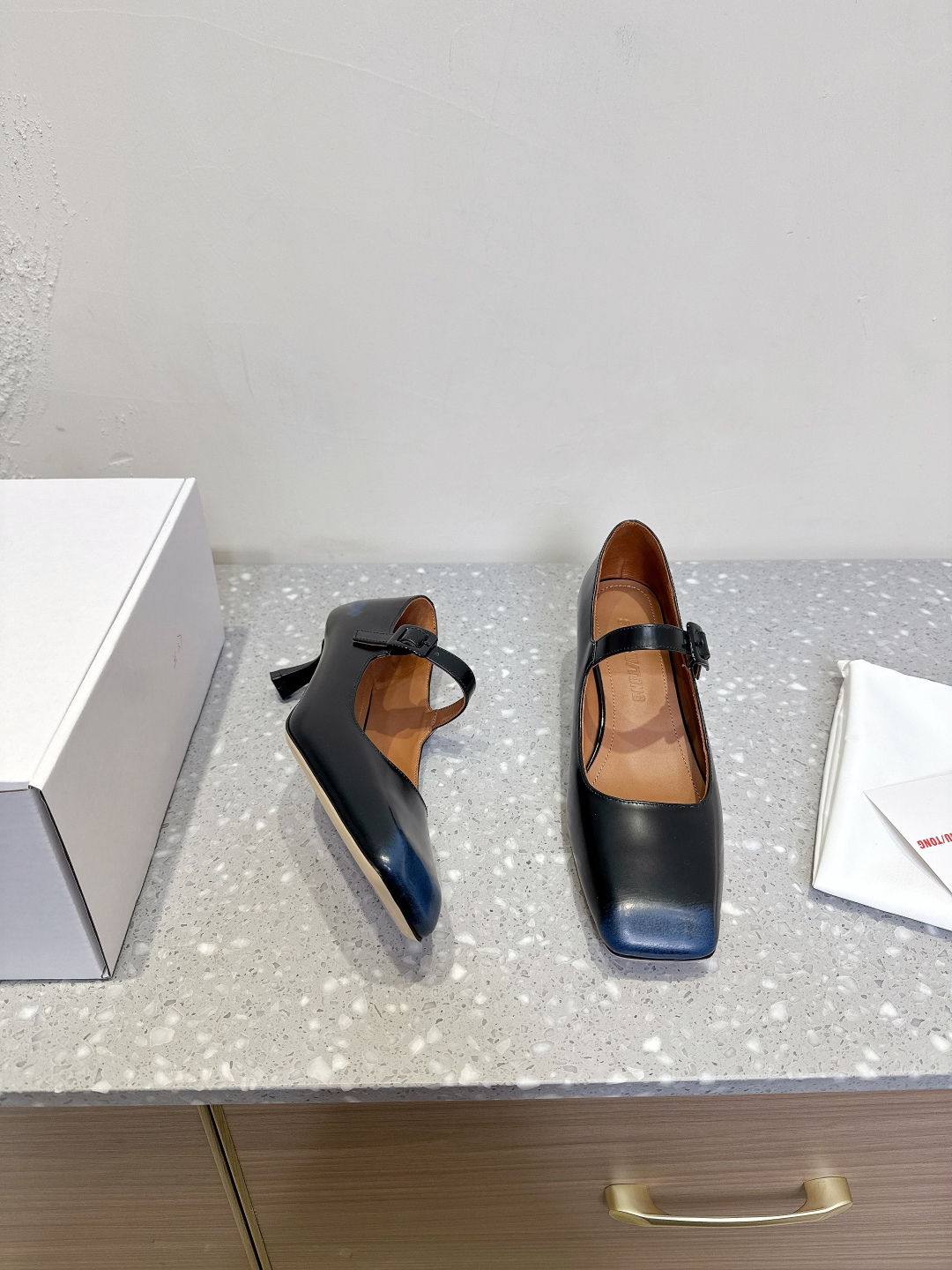 Stylish Shoes by Shushu Tong: High-Quality, Imported Materials, Sheepskin Lining - 图片 2
