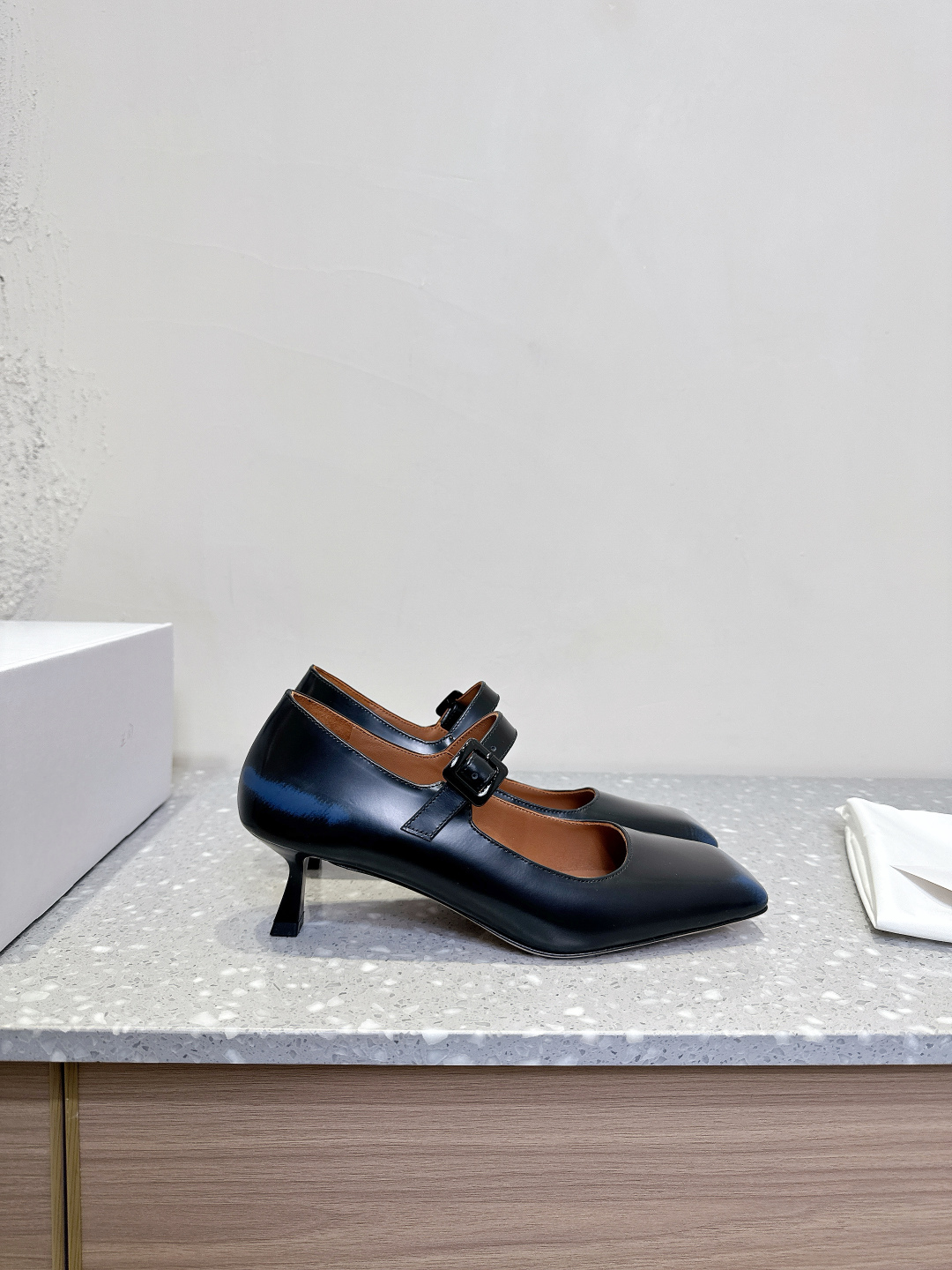 Stylish Shoes by Shushu Tong: High-Quality, Imported Materials, Sheepskin Lining - 图片 5
