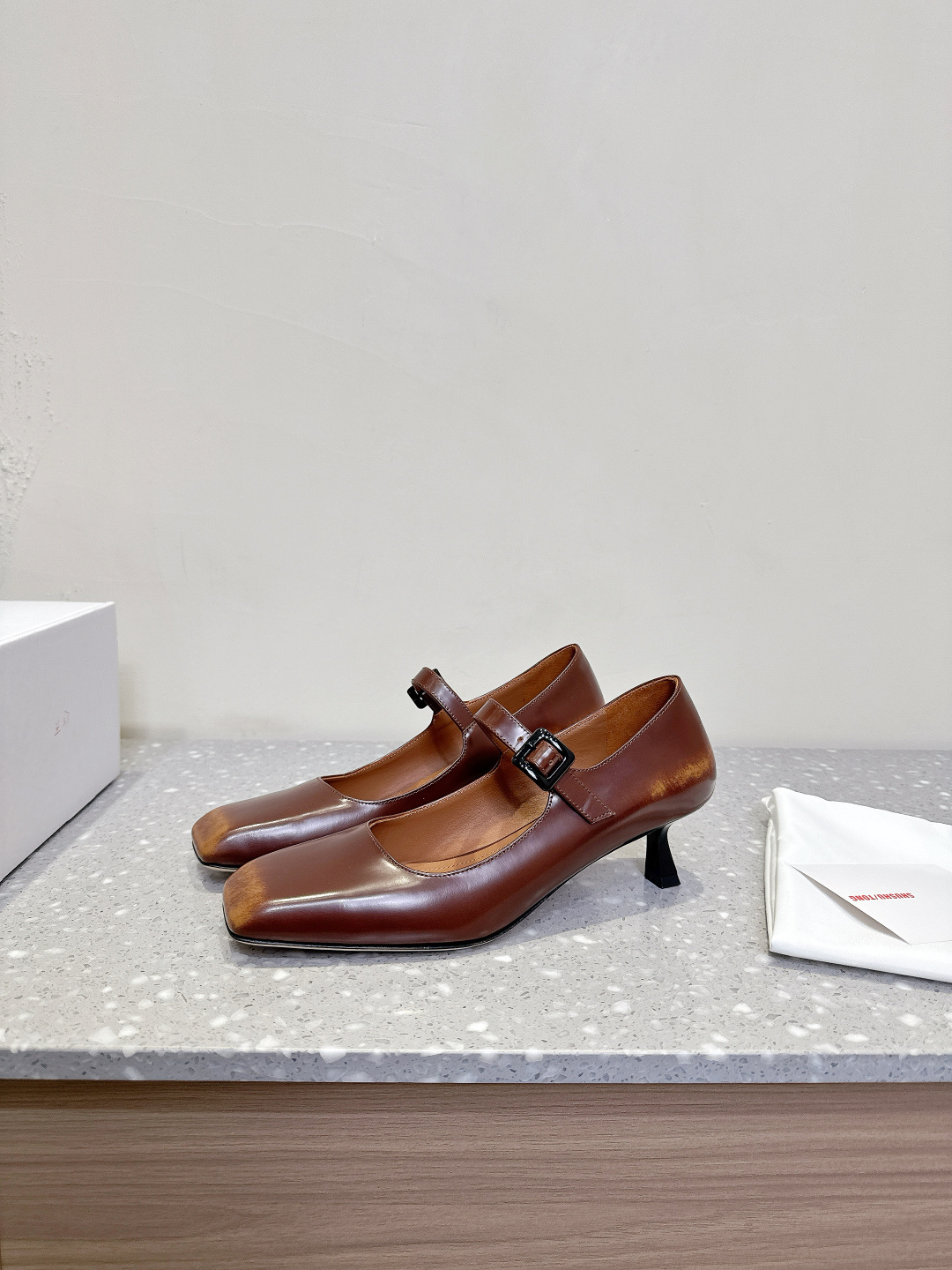 Fashionable Shoes by Shushu Tong: Stylish, Sweet, and Imported Materials - 图片 3