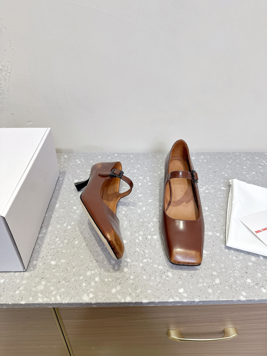 Fashionable Shoes by Shushu Tong: Stylish, Sweet, and Imported Materials - 图片 2