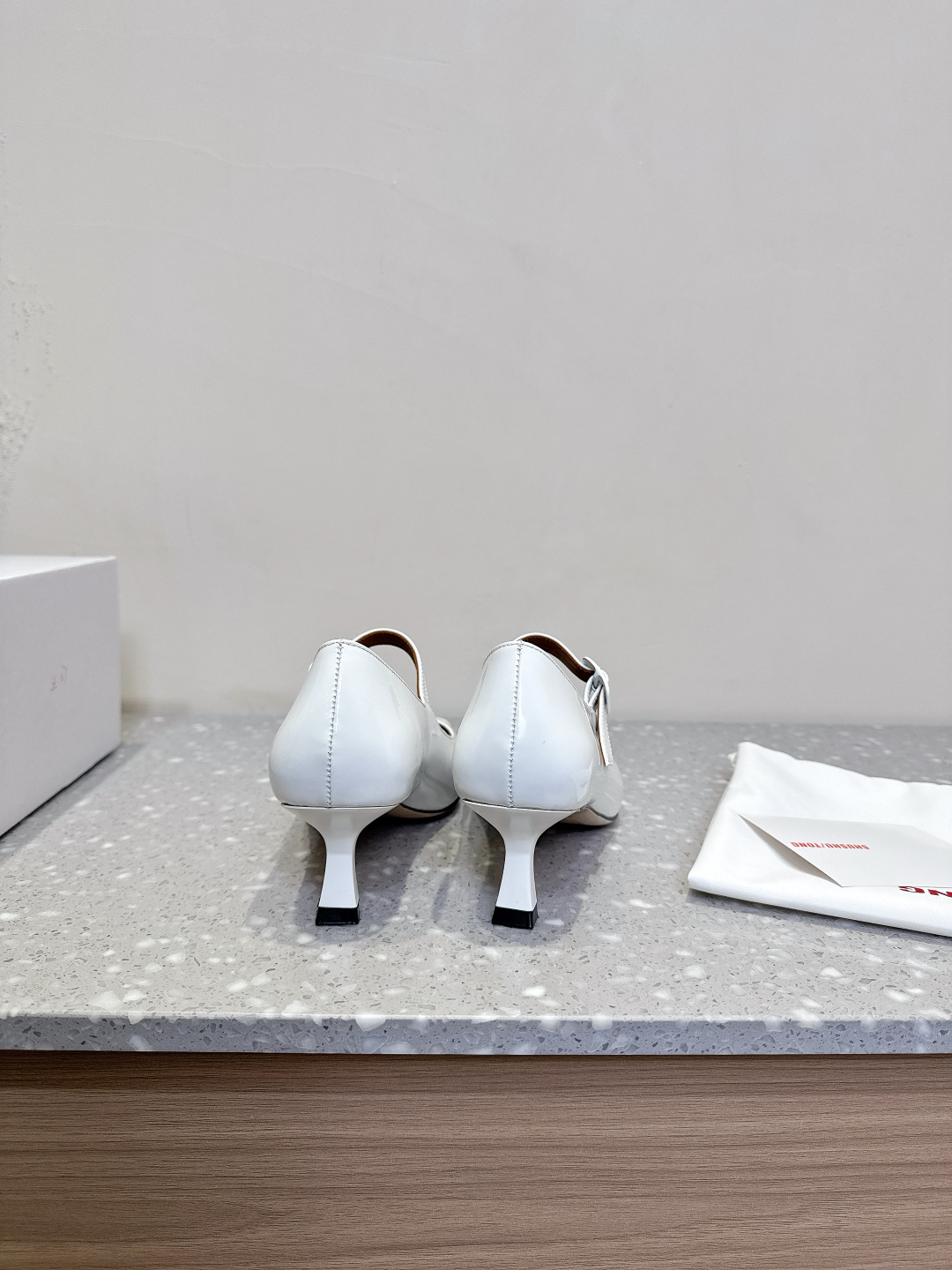 Fashionable Shoes: Shushu Tong Collection Highlights and Features - 图片 6