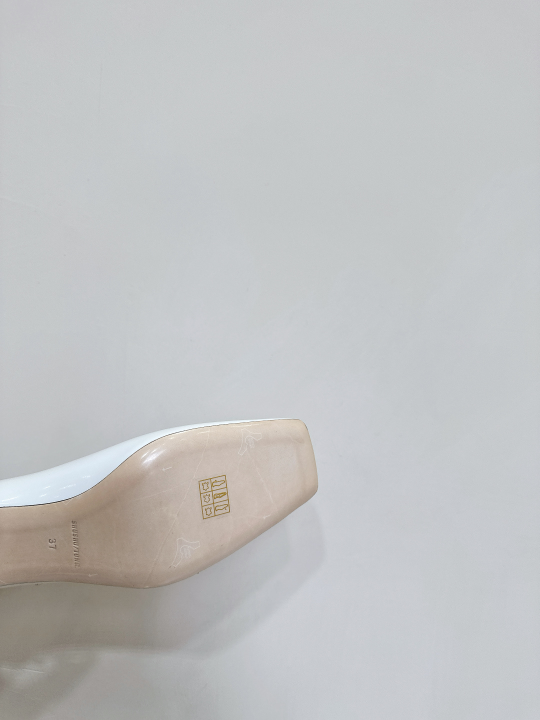 Fashionable Shoes: Shushu Tong Collection Highlights and Features - 图片 9