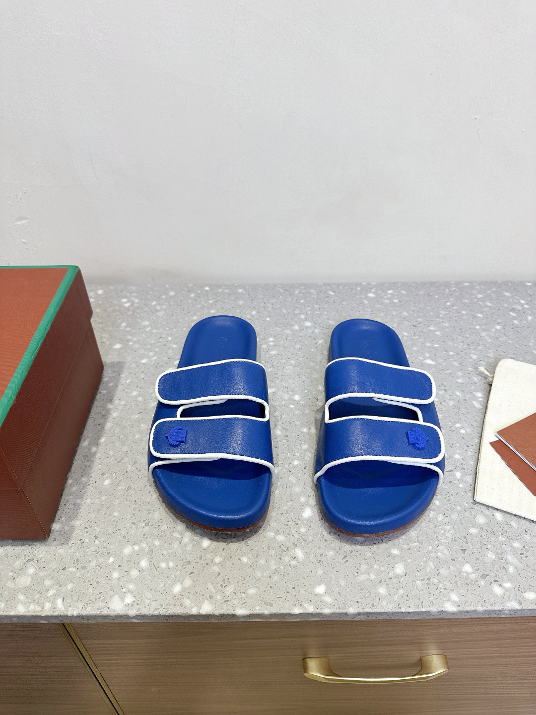 Loro Piana Piana 诺悠翩雅 25ss春夏系列 英伦风 拖鞋