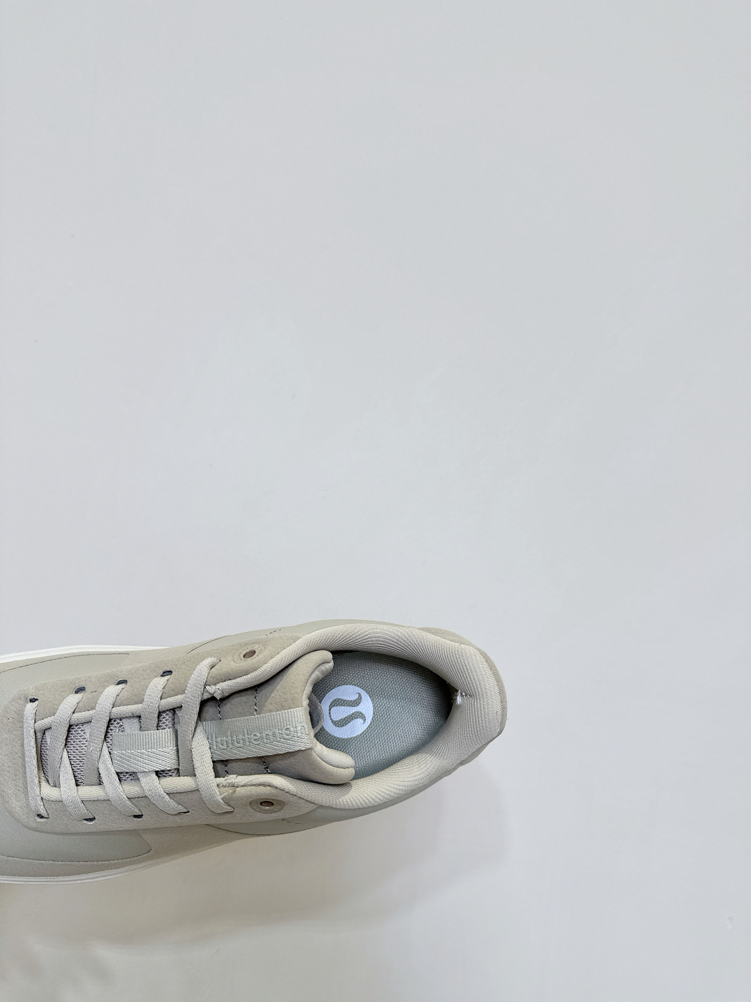 Lulemon Air-Recreational Jogging Shoes: Design for Balanced Stability and Flexibility - 图片 8
