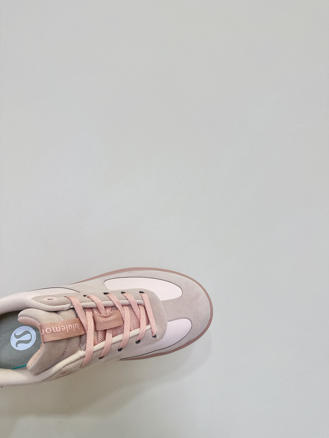 Lulemon Air-Recreational Jogging Shoes with Zone Resilience and Balanced Stability. - 图片 8
