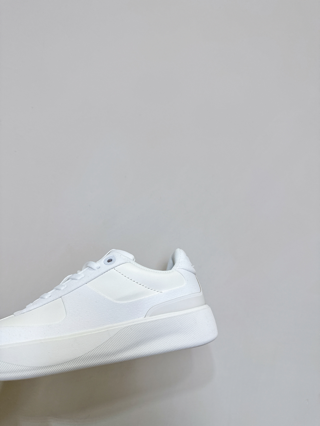 Lulemon Air-Recreational Jogging Shoes: Design for Stability, Flexibility, and Comfort - 图片 7