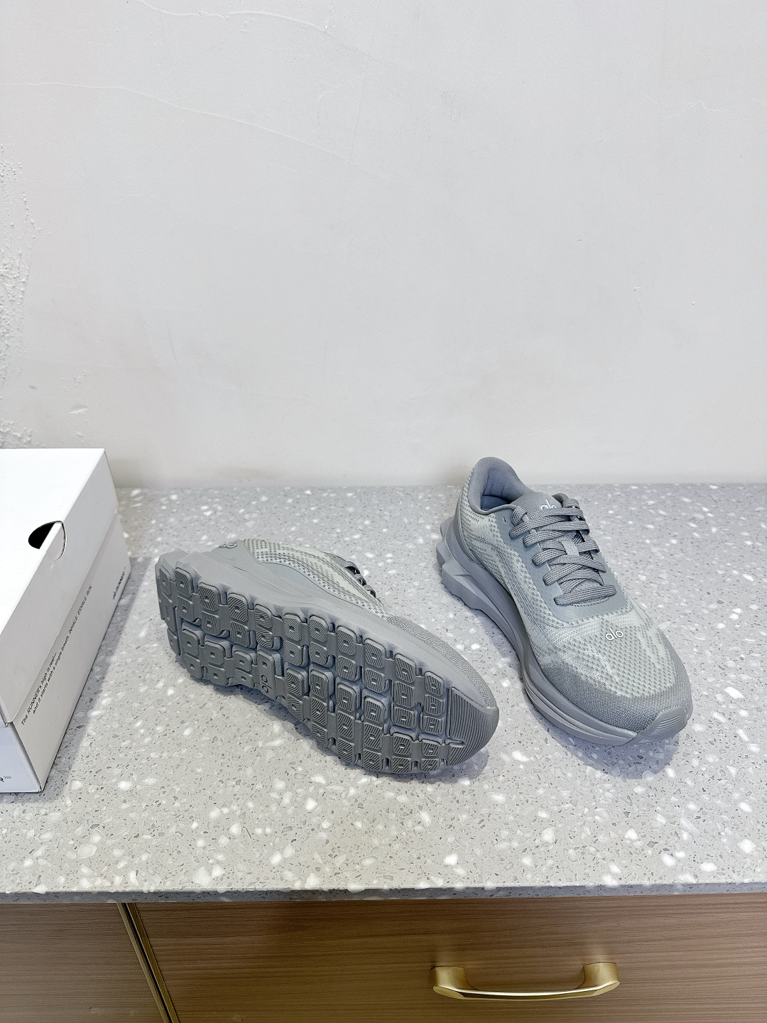알로 메시 커플용 캐주얼 운동화 75489 이미지 4