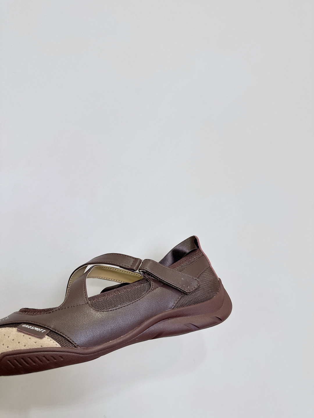 “Spring and Summer New Women’s Sports Shoes: Boxing Boots and Ballet Shoes Design, Comfortable and Fashionable” - 图片 7