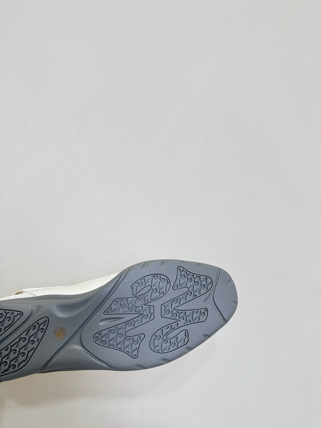 “Spring and Summer New Shoes: Design Inspired by Boxing Boots and Ballet Shoes” - 图片 9