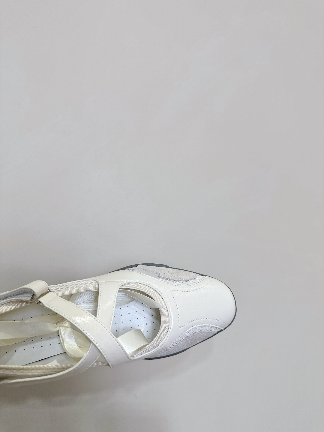 “Spring and Summer New Shoes: Design Inspired by Boxing Boots and Ballet Shoes” - 图片 8