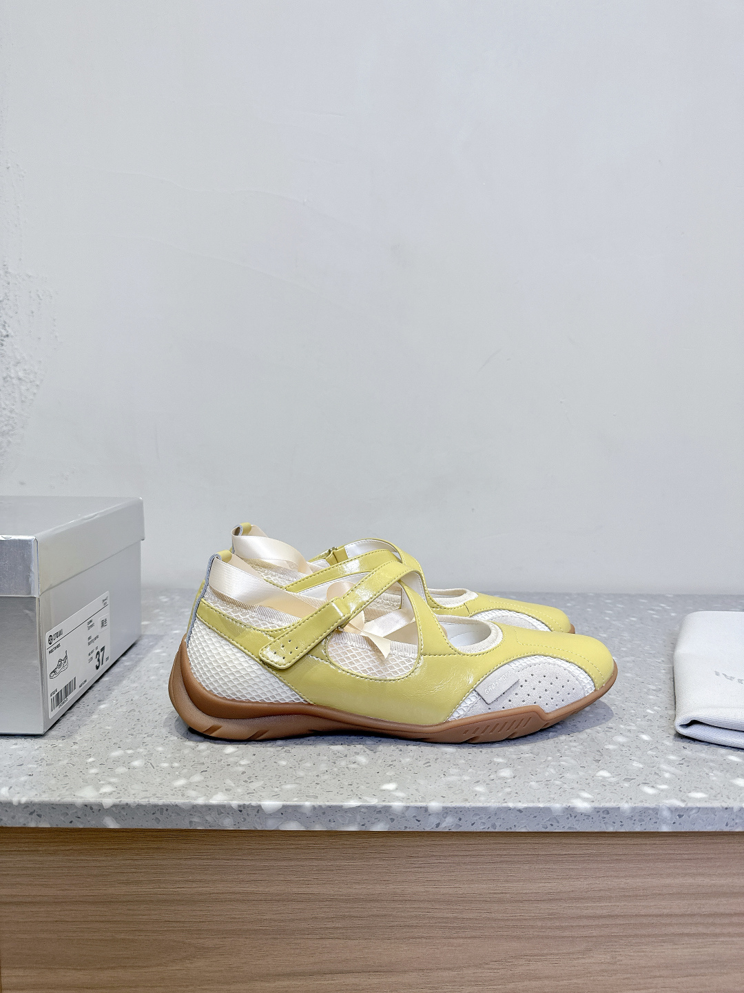 “Spring and Summer Fashion Shoes: Combining Boxing Boots and Ballet Shoes for Sports and Style” - 图片 5