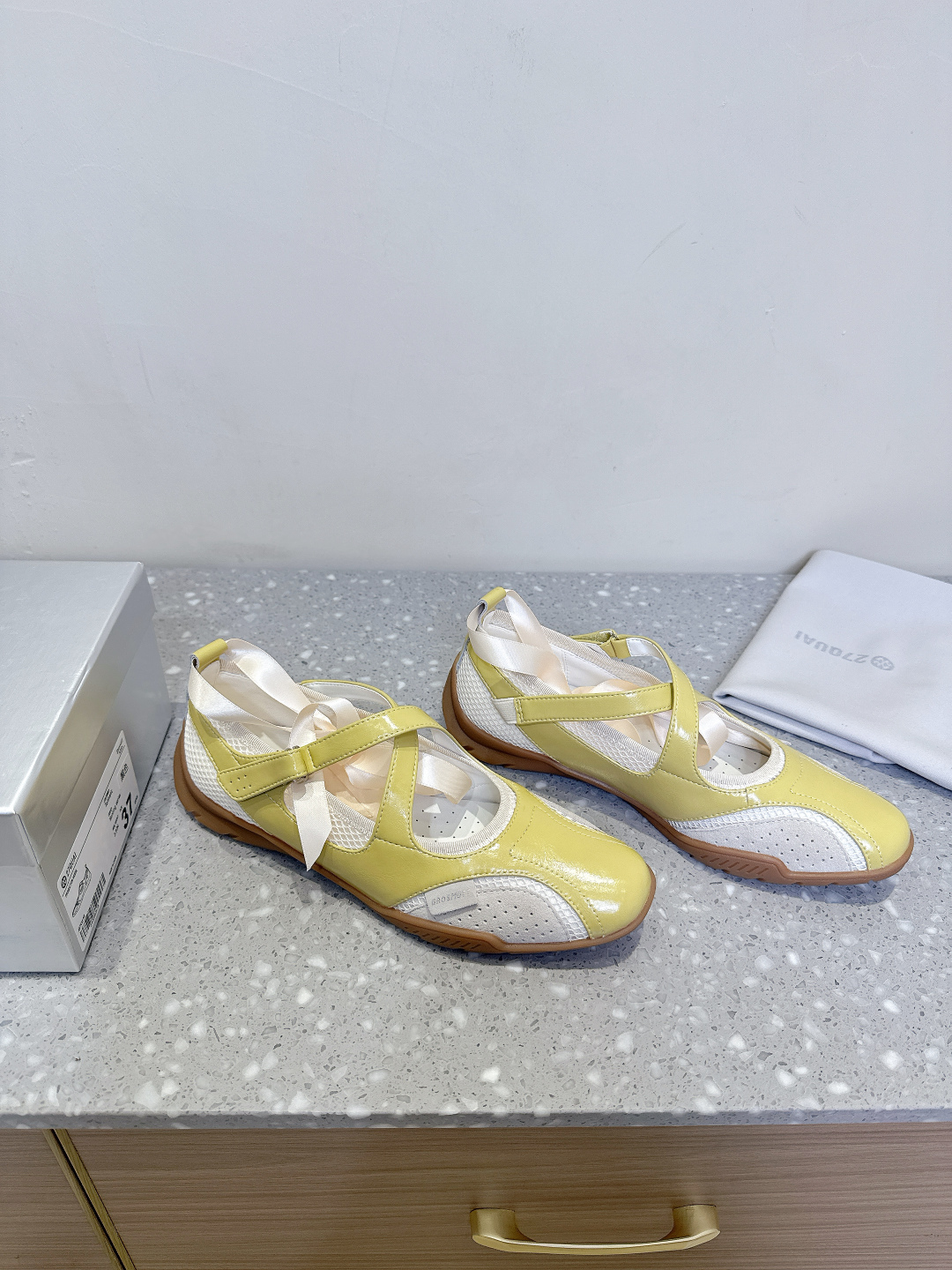 “Spring and Summer Fashion Shoes: Combining Boxing Boots and Ballet Shoes for Sports and Style” - 图片 4