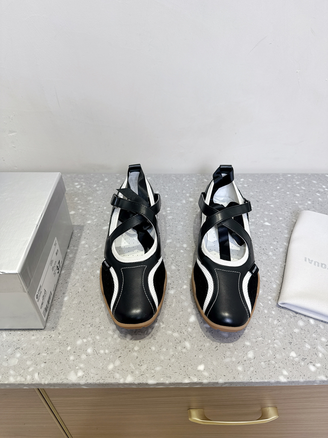 “Stylish Spring and Summer Shoes: Fusion of Boxing and Ballet, Comfortable and Fashionable, Sizes 35-40”