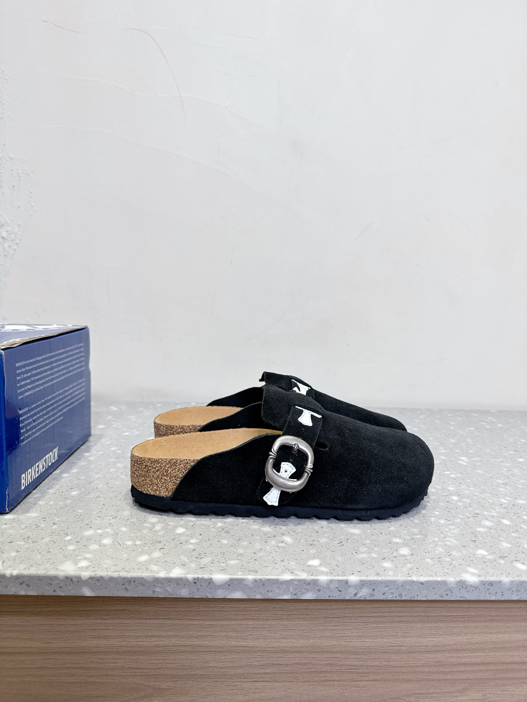 “Chrome Hearts Crocson 25ss Recreational Half-Trail Shoes: Comfortable Foot-Shaped Design with Velvet Fabric” - 图片 5