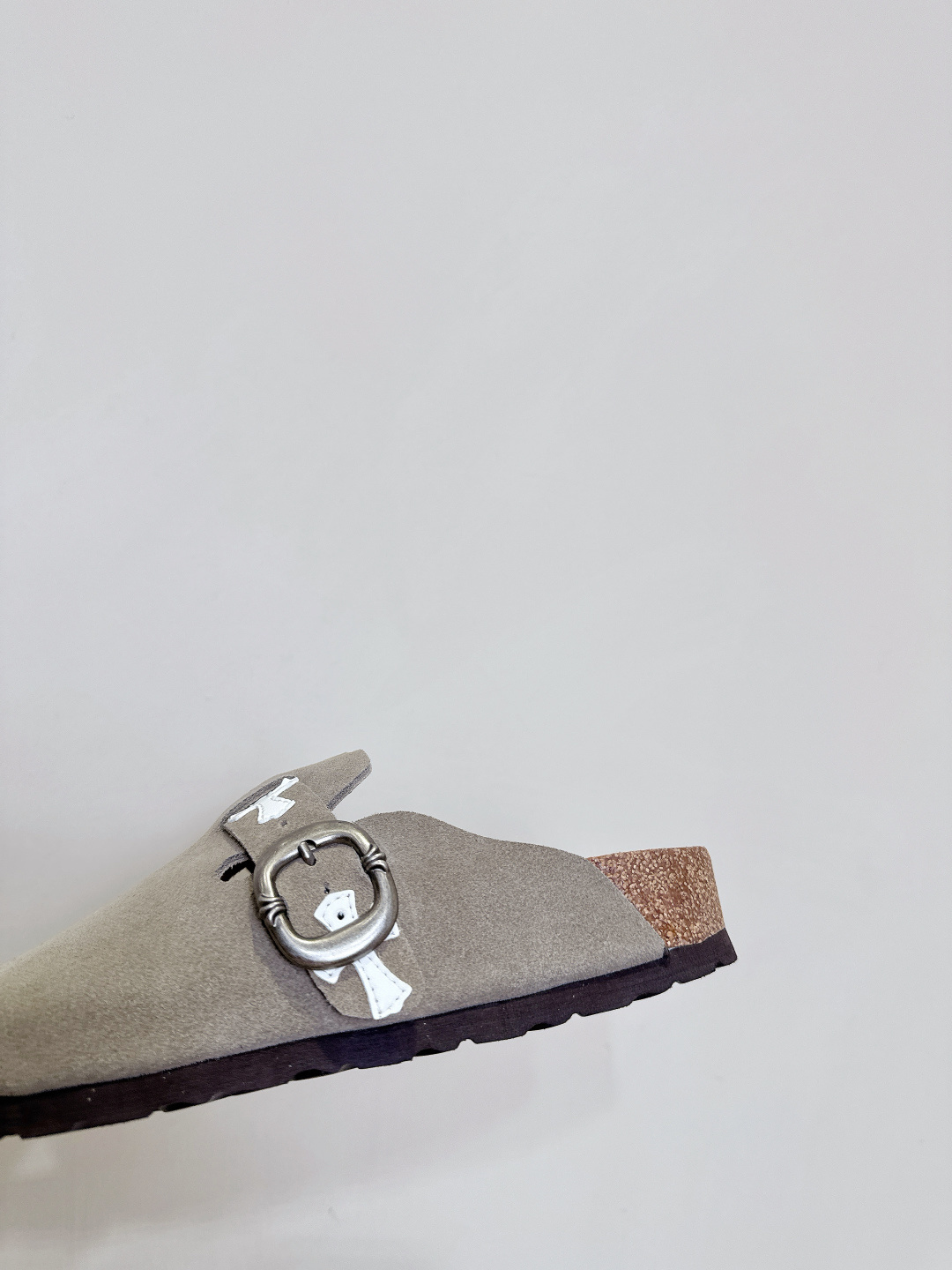 Chrome Hearts Crocson 25ss Spring Summer Shoes with Unique Foot-Shaped Design and Soft Wood Comfort - 图片 7