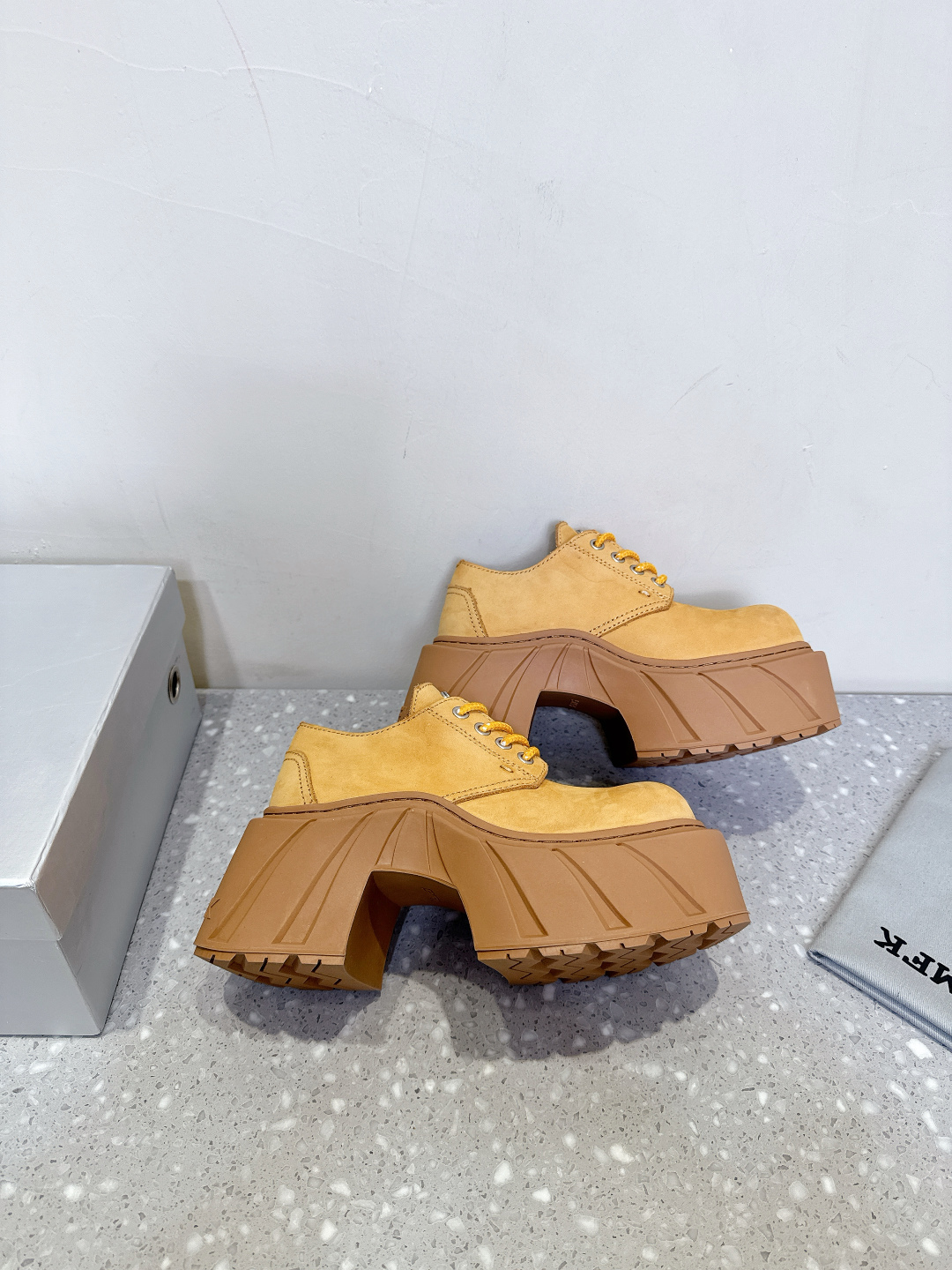Fresh and Stylish Derby Shoes with Thick Base for Small Crowds - 图片 4