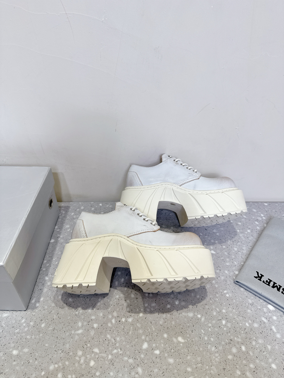 Fresh Small Crowds Derby Shoes with Thick Base for Leisure Wear - 图片 4