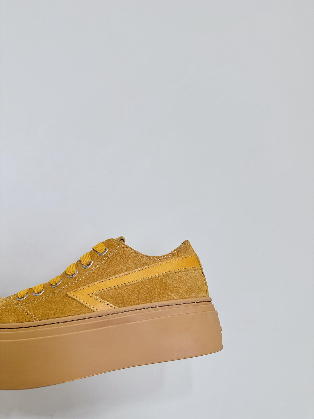 Trendy Derby Shoes with Fresh Design and Comfortable Base for Small Crowds - 图片 7