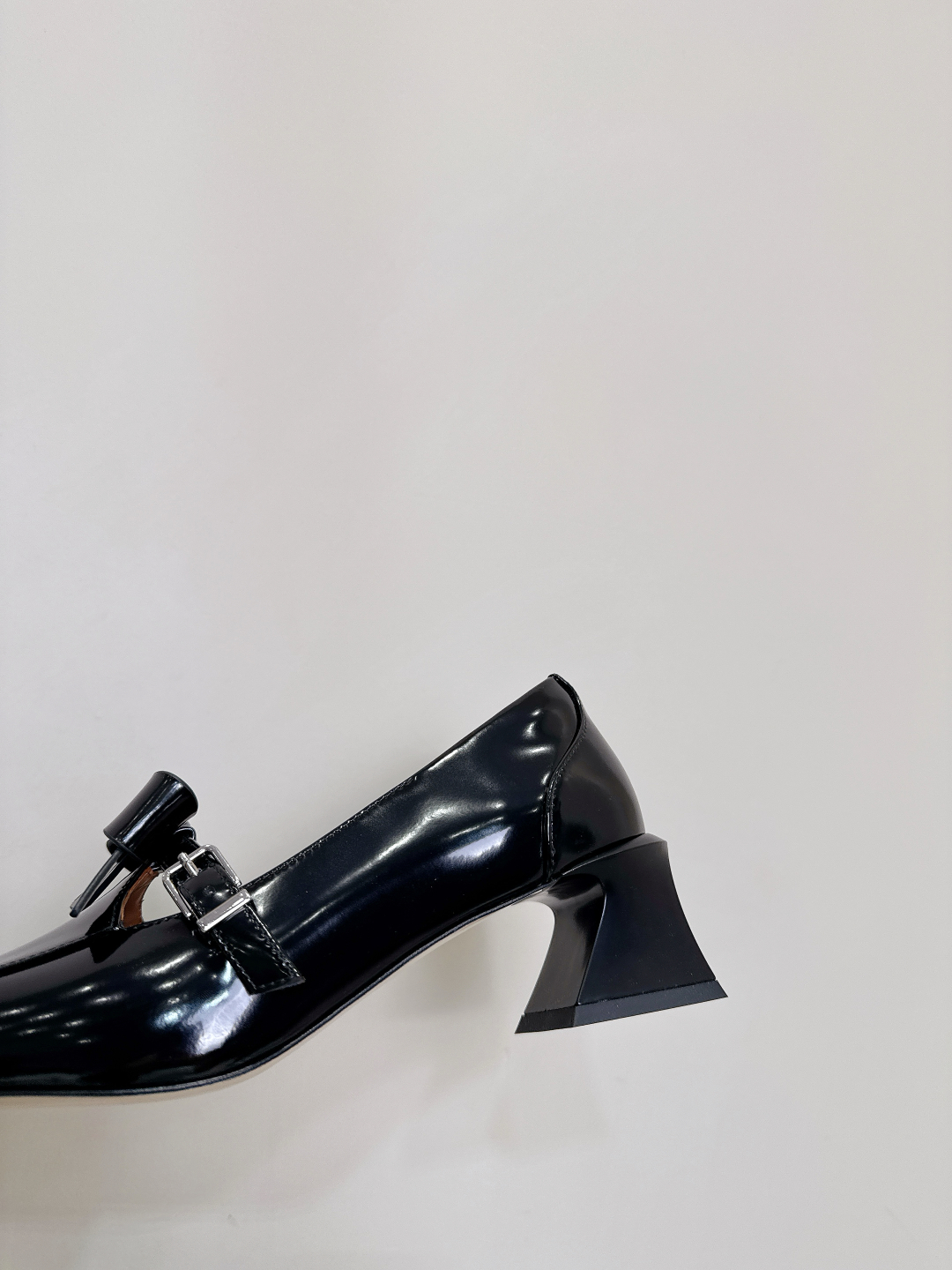 Elegant Butterfly Knot Square Head Heels: 825SShushutong Spring/Summer Collection - 图片 7