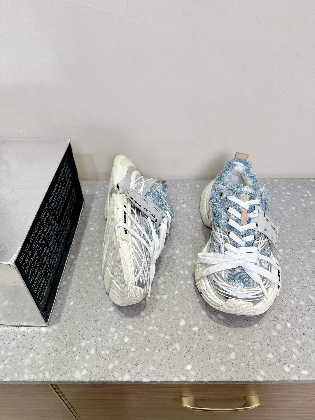 Smile Republic: 975 for Spring and Summer Shoe Collection - 图片 3