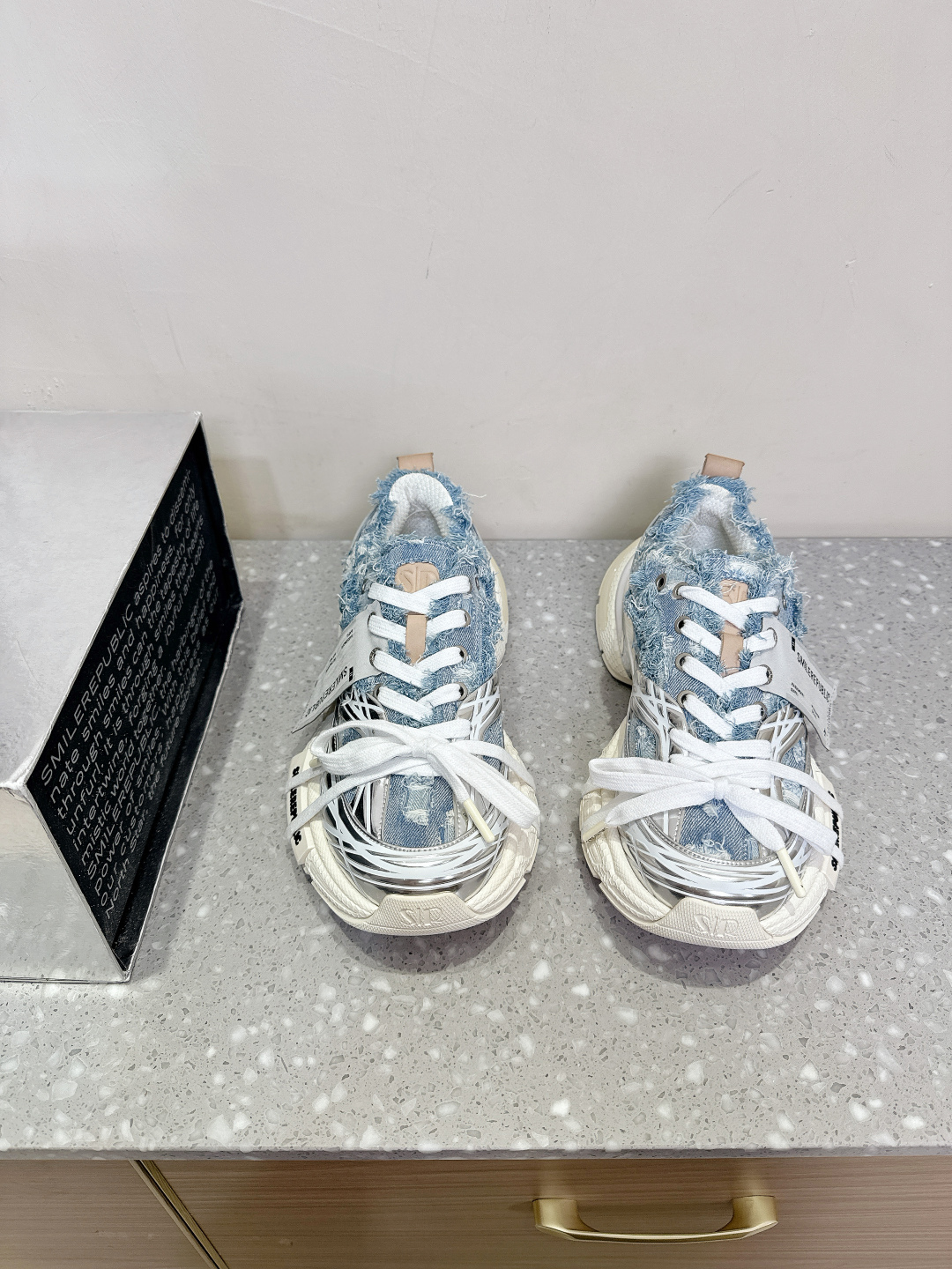 Smile Republic: 975 for Spring and Summer Shoe Collection - 图片 2