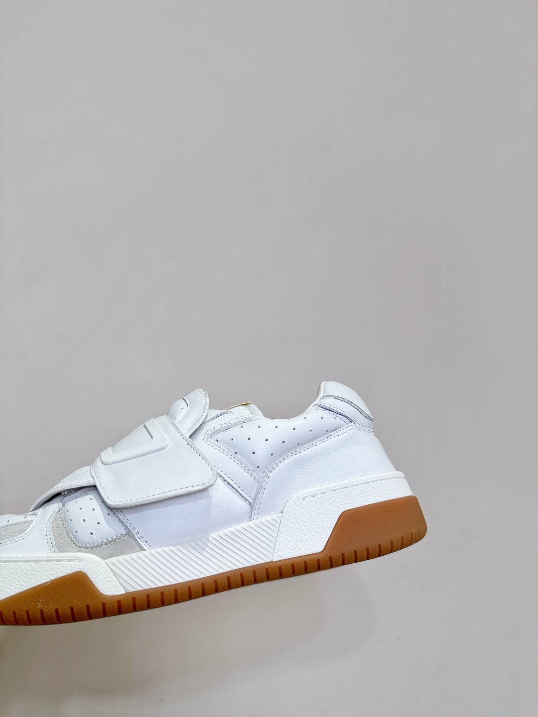 Valentino 25ss Quilts Collection: Stylish Autumn-Winter Shoes with Magic Stickers - 图片 7