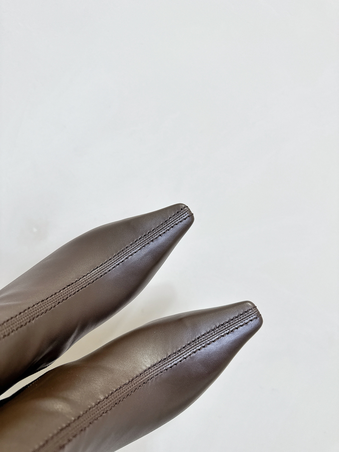 McQueen 25ss Autumn/Winter Collection: Cozy, Vintage Shoes with Imported Leather - 图片 8
