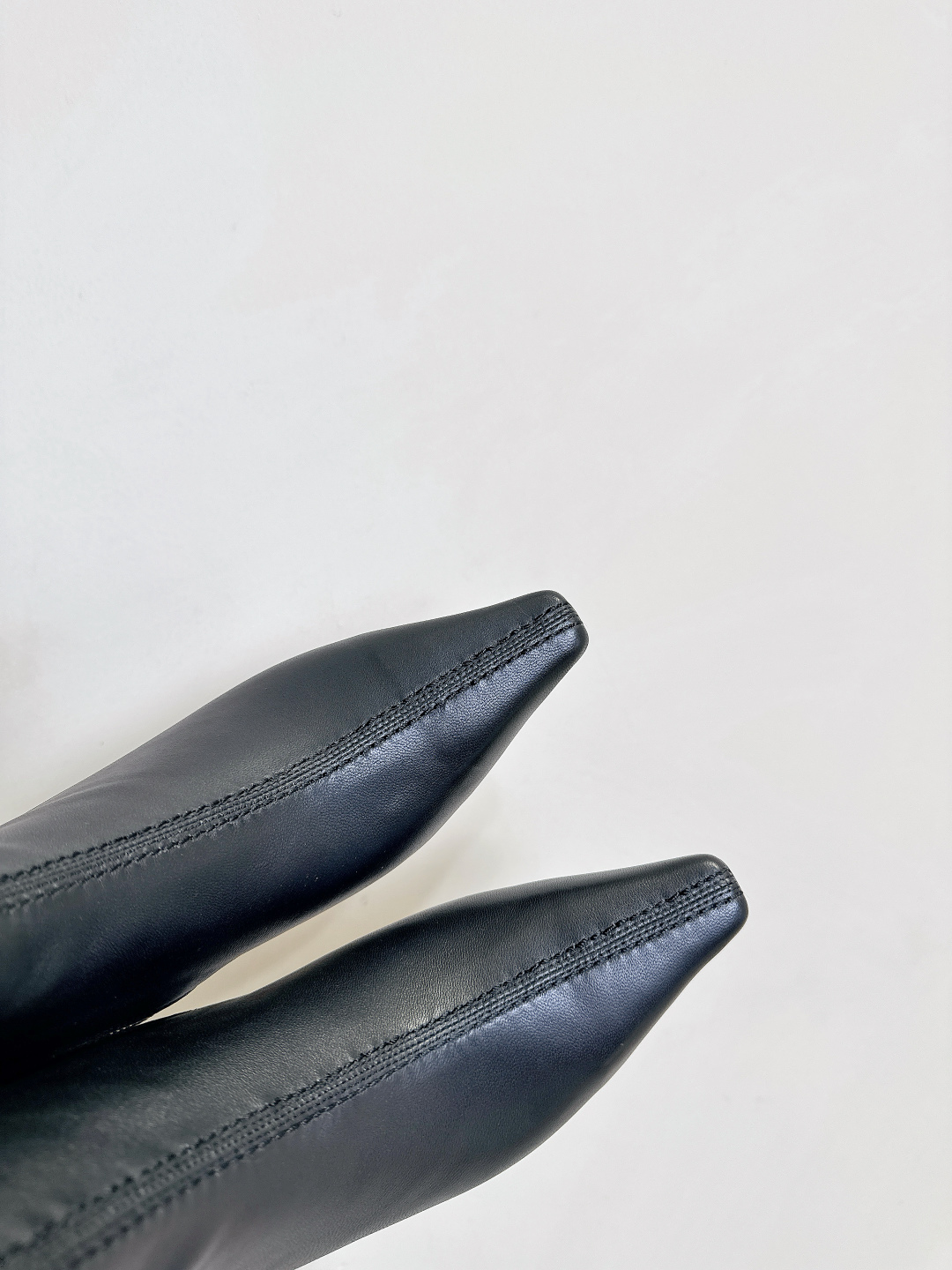 McQueen 25ss Autumn/Winter Collection: Cozy, Vintage, and Fashionable Shoes - 图片 8