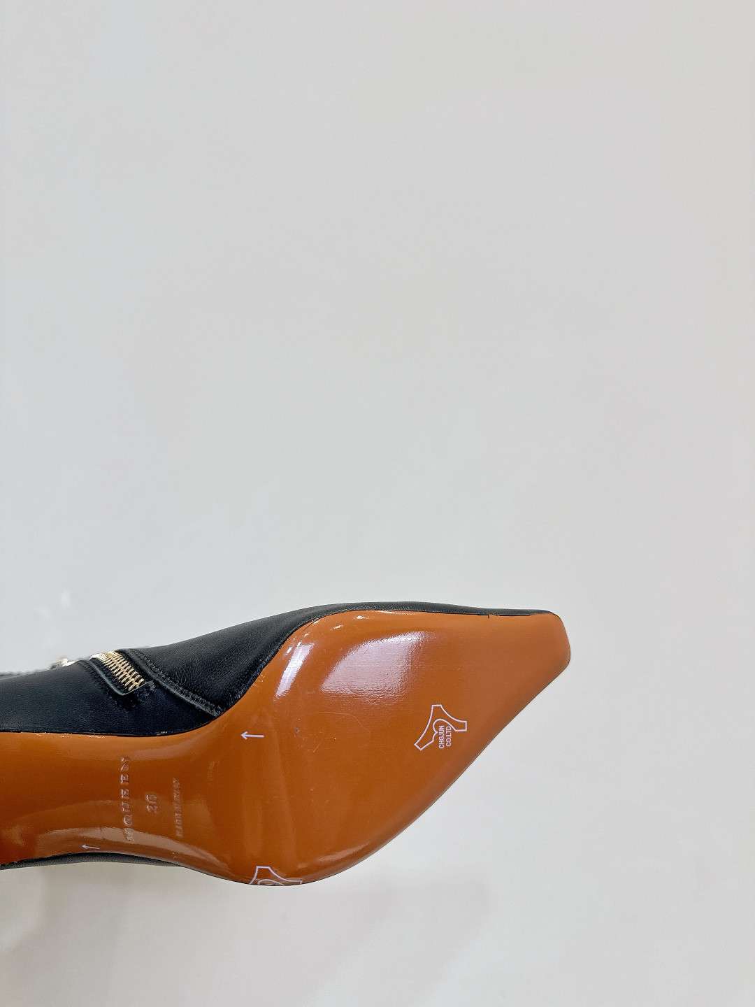 McQueen 25ss Autumn/Winter Collection: Cozy, Vintage, and Fashionable Shoes - 图片 9