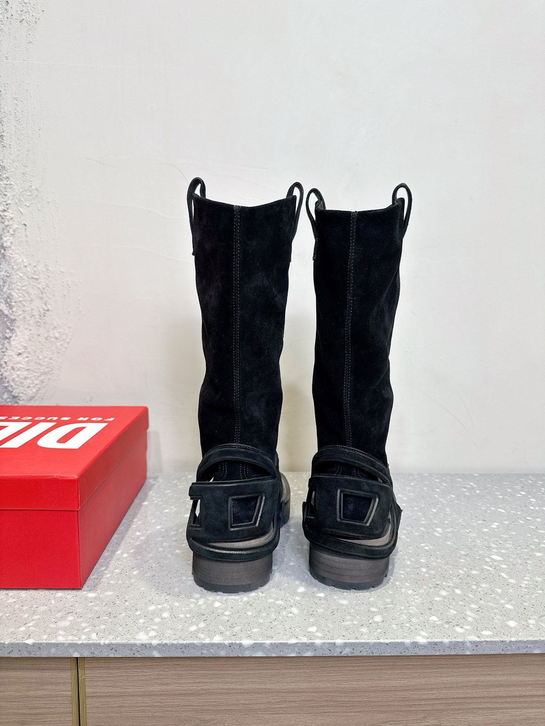 Fashion Rebels: Diesel Disai Boots for Fall and Winter - 图片 6