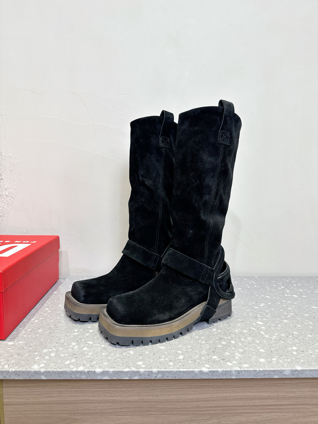 Fashion Rebels: Diesel Disai Boots for Fall and Winter