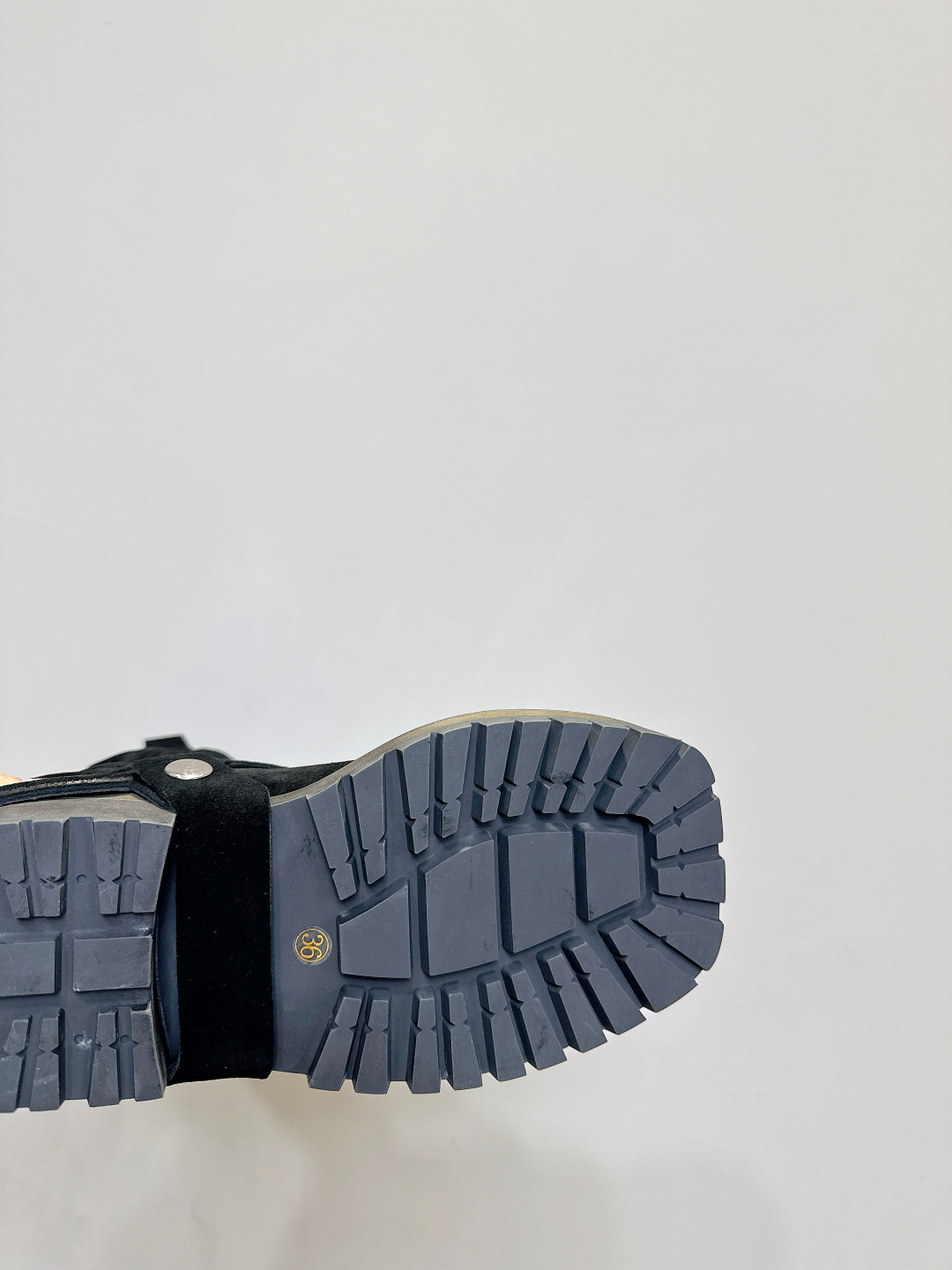 Fashion Rebels: Diesel Disai Boots for Fall and Winter - 图片 9