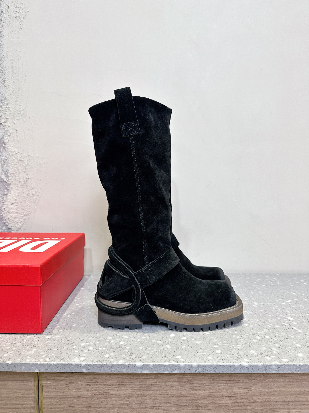 Fashion Rebels: Diesel Disai Boots for Fall and Winter - 图片 5