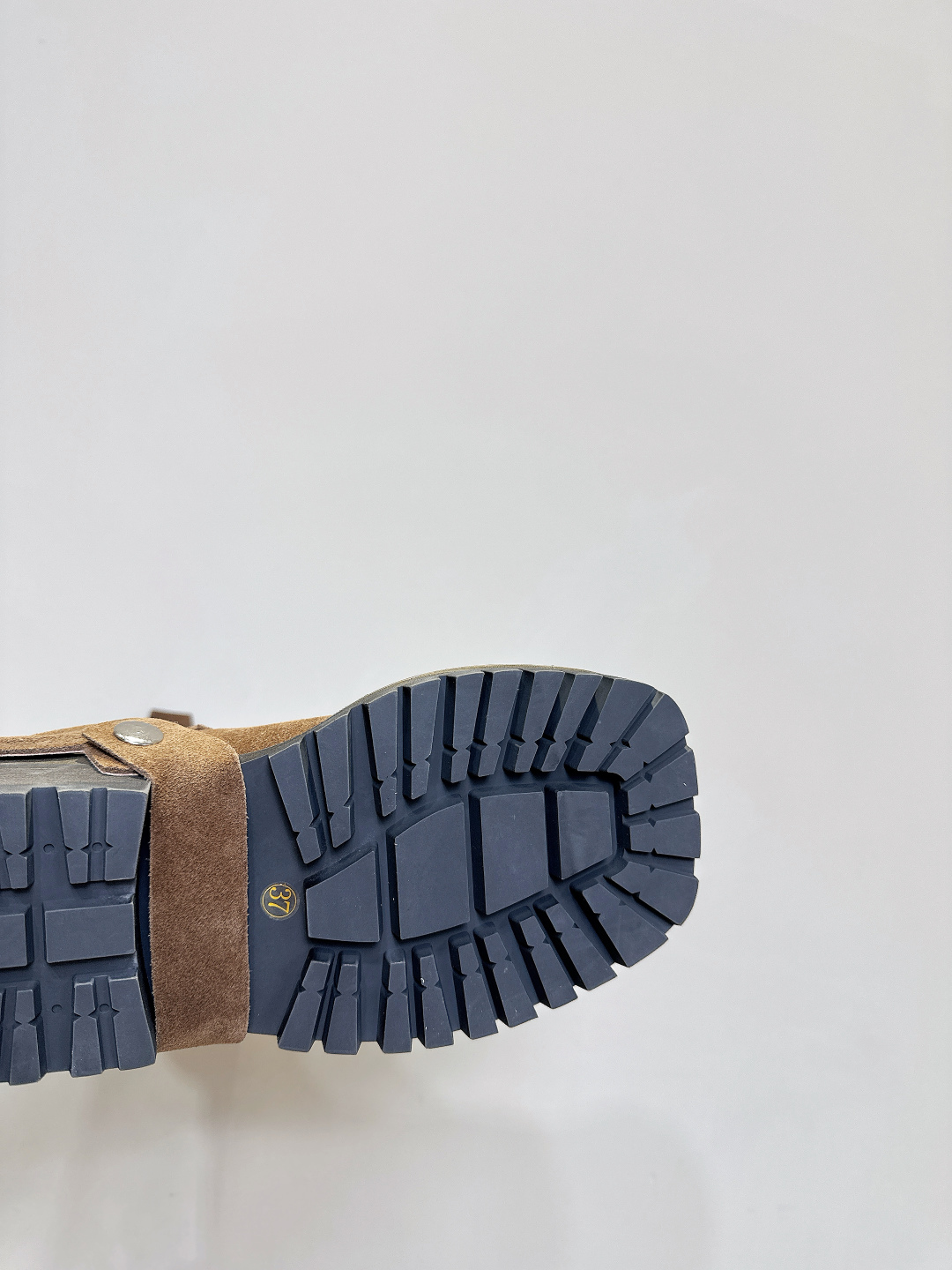 Fashion Rebel: Diesel Disai Boots for Fall and Winter - 图片 9