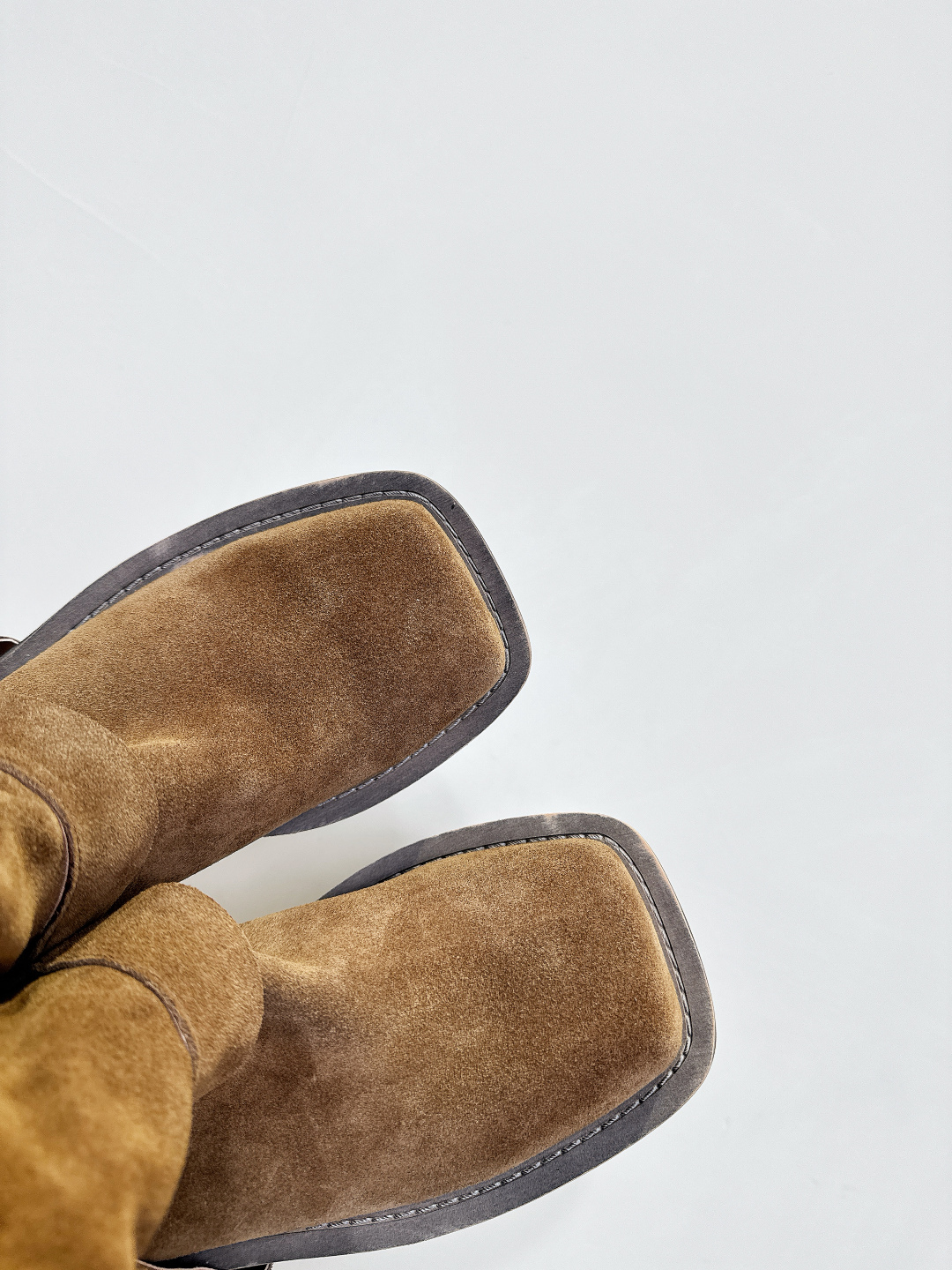 Fashion Rebel: Diesel Disai Boots for Fall and Winter - 图片 8