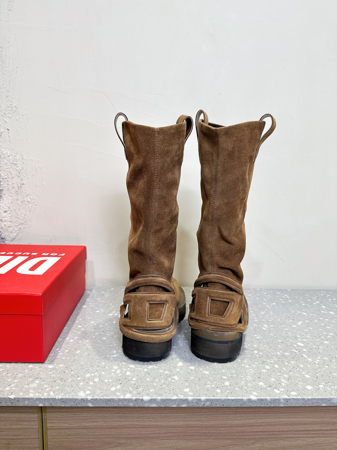 Fashion Rebel: Diesel Disai Boots for Fall and Winter - 图片 6