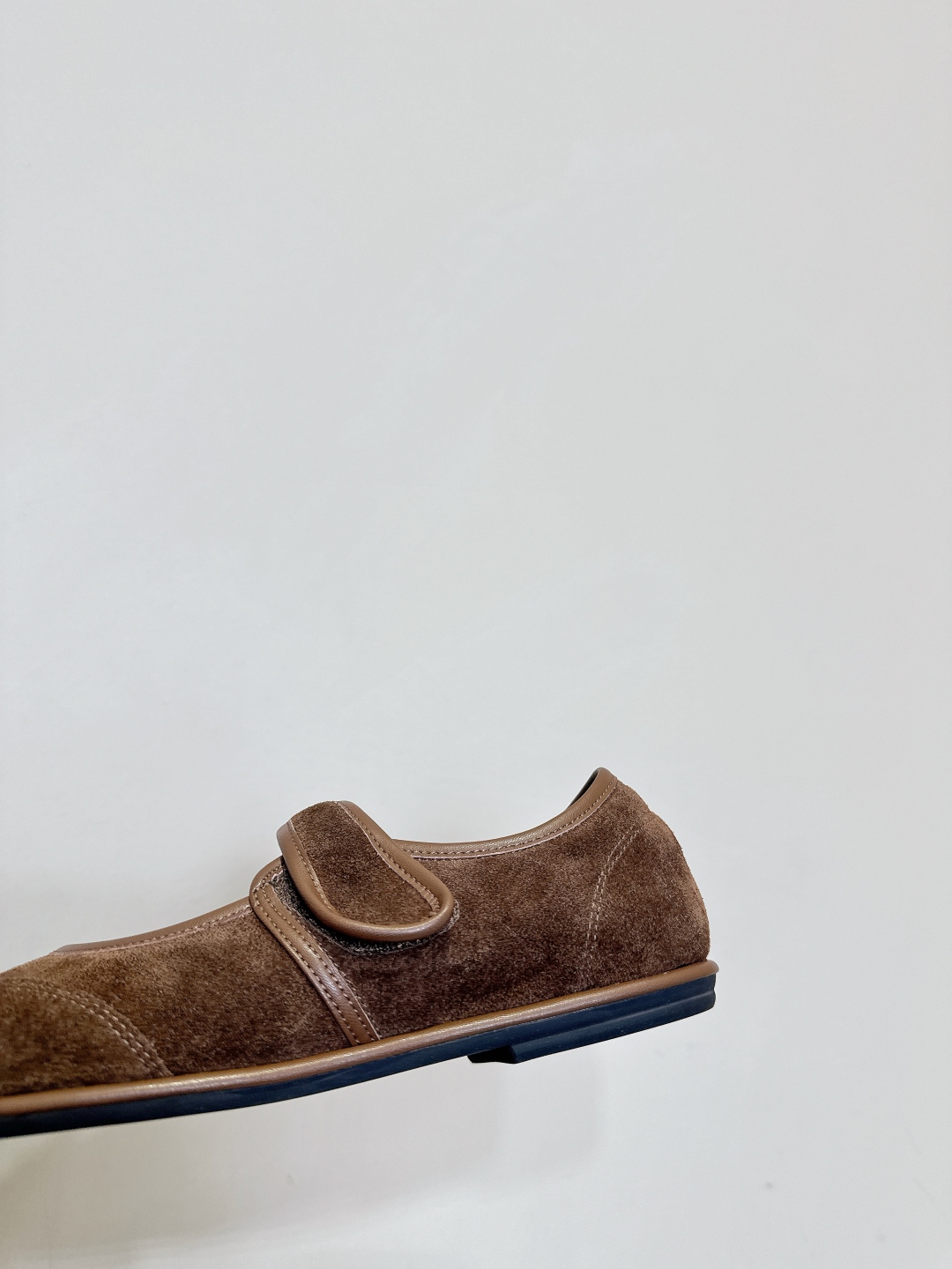 “High-Quality Canal Flat-Footed Shoes with Original Imported Skin for Fall and Winter” - 图片 7
