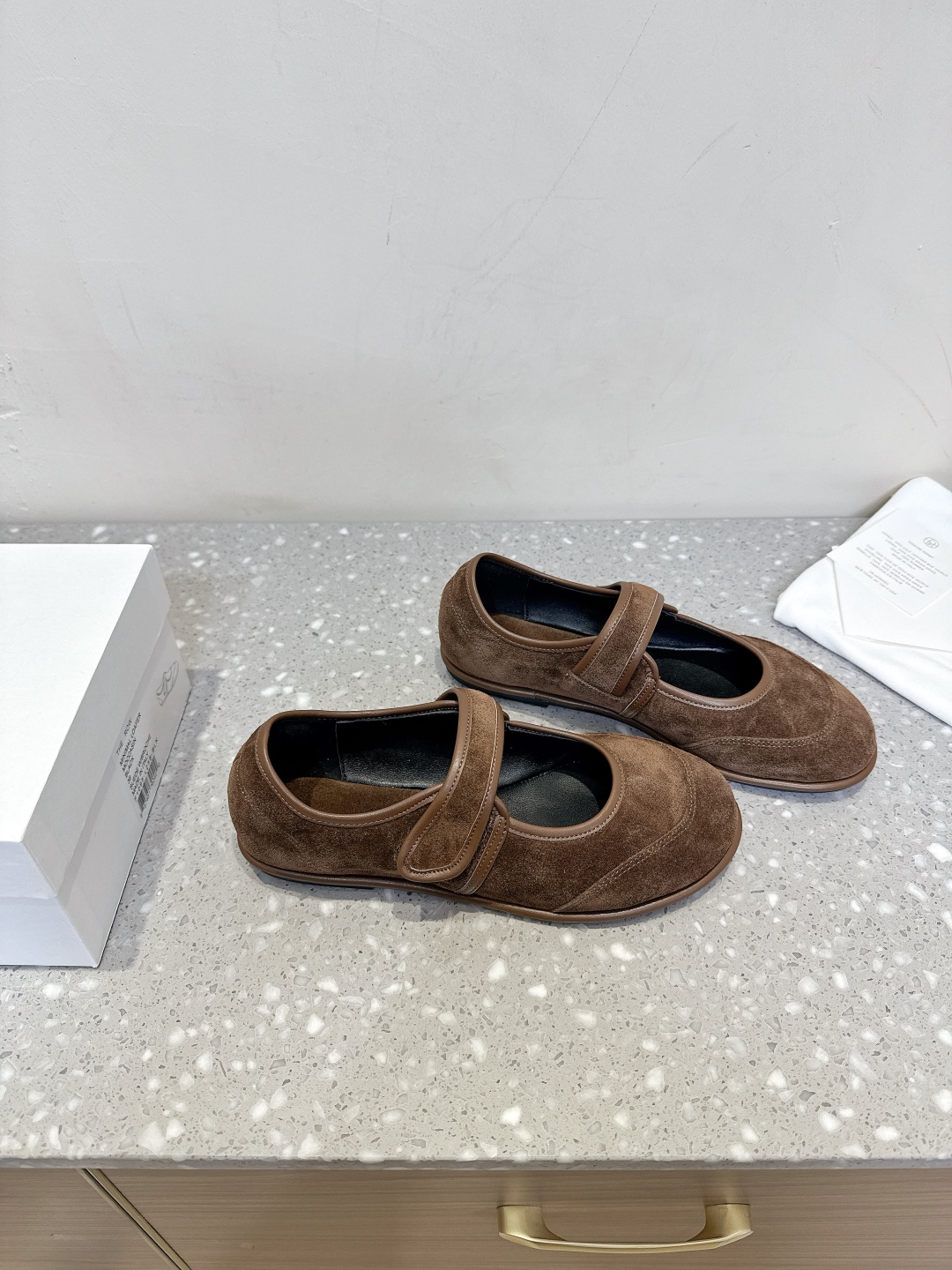 “High-Quality Canal Flat-Footed Shoes with Original Imported Skin for Fall and Winter” - 图片 4