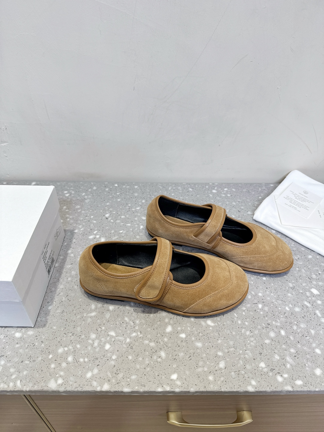 “The Row Fall/Winter Shoes: Canal Flat-Footed Cloudy Soft Shoes with Original Import Skin” - 图片 4